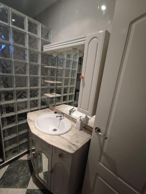 Casa Perulo Apartment Mombeltran ภายนอก รูปภาพ